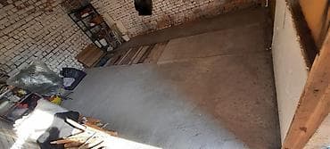 дешово продам: Гараж (бокс) из кирпича с распашными металлическими воротами. есть — 3