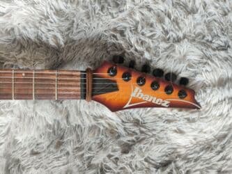 аккордеон бу купить: Ibanez RGA42FM-DEF
2 хамбакера, возможность переключения на сингл — 3