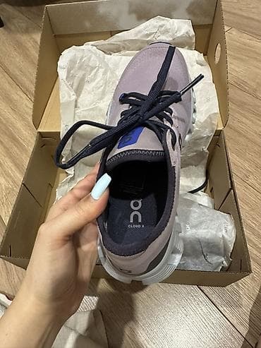 чон арыке: Кроссовки On Running Cloud X - Модель: Cloud X (логотип On и — 1