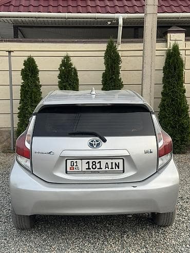 тойота приус с: Toyota Prius C: 2015 г., 1.5 л, Автомат, Гибрид, Лифтбек — 5