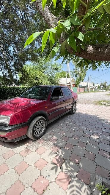 Volkswagen Vento: 1994 г., 1.8 л, Кол менен иштөөчү, Бензин, Седан — 6