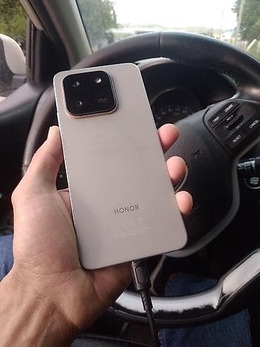 Техника жана электроника: Honor X7d, Колдонулган, 256 ГБ, түсү - Күмүш, 2 SIM — 1