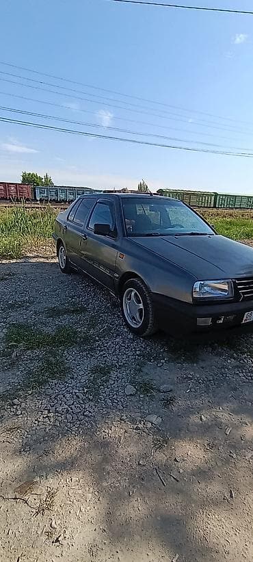 lite ace: Volkswagen Vento: 1993 г., 1.8 л, Механика, Бензин, Седан — 9