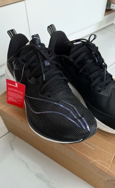 Кросовки лининг новая
#lining at lalafo.kg Кросовки лининг новая
#lining