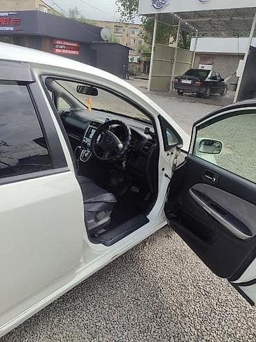 honda gold: Honda Stream: 2005 г., Универсал — 7