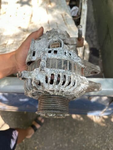 Генератор Hyundai 2011 г., Б/у, Оригинал