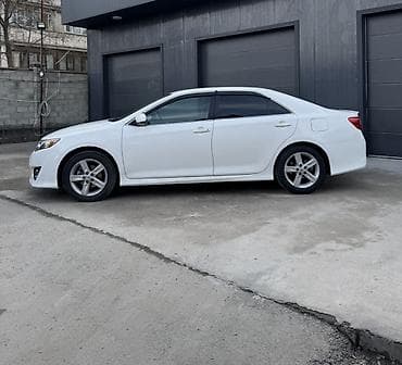 Toyota Camry: 2014 г., 2.5 л, Автомат, Бензин, Седан