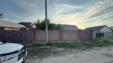 дом из сруба: РЕДКОЕ ПРЕДЛОЖЕНИЕ В ЦЕНТРЕ ТОКМОКА! Продается старый дом с участком — 3
