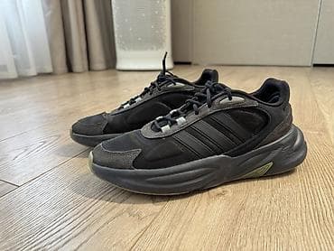 Туфлилер: Эркектердин кроссовкасы, 42, Adidas, Колдонулган, түсү - Кара, Өзү алып кетүү — 1