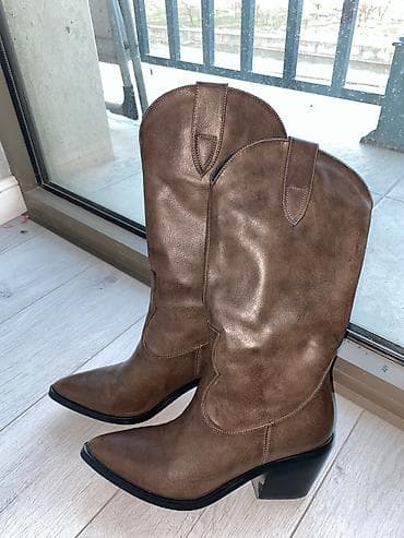 Продаю очень красивые и удобные сапоги в стиле казаки (вестерн)