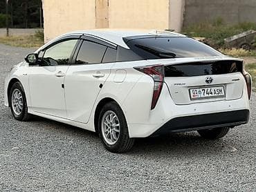 lancer evolution: Toyota Prius: 2017 г., 1.8 л, Автомат, Гибрид, Хэтчбэк — 3