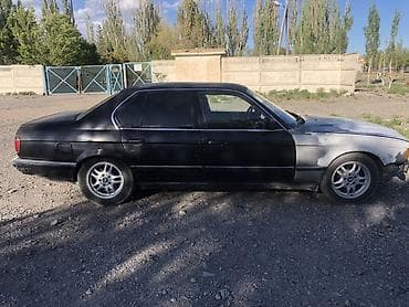 e500 124: BMW 7 series: 1992 г., Седан — 3