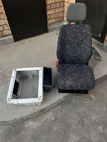 шторка range: Переднее сиденье, Ткань, текстиль, Mercedes-Benz — 3