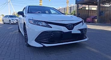 Toyota Camry: 2019 г., 2.5 л, Вариатор, Гибрид, Седан — 2