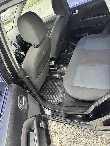 cefiro a32: Ford Fiesta: 2007 г., 1.4 л, Ручные, Бензин, Хэтчбэк — 5