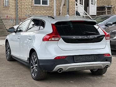Volvo: Volvo V40 Cross Country: 2019 г., 2 л, Автомат, Дизель, Хетчбек — 4