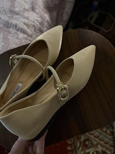 мэри джейн туфли: Балетки Mary Jane бежевого цвета, новые! - Форма носка: острый - — 1