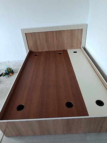 sofa bed: Кровать с высоким изголовьем и подъемным коробом для хранения - — 1