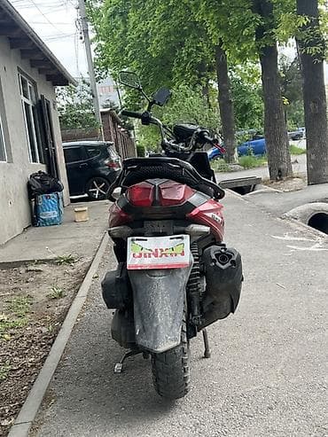 скут: Скутер/мопед городской класса 50–150 см³ (визуально — компактный — 3