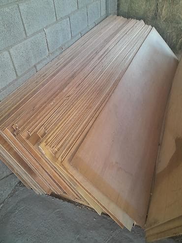 пластиковый панел: Продаю фанеру - толщина 4 мм, длина 230 см, ширина 60 см. цена 400 — 4