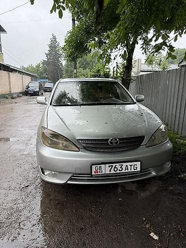 650: Toyota Camry: 2004 г., Газ — 4