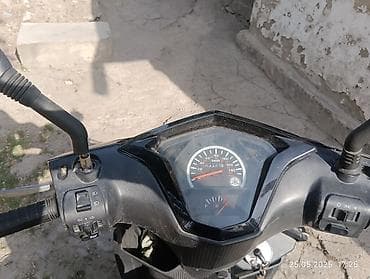 карейский скутер: Тип скутера Yamaha, 125 куб. см, Бензин, Б/у — 4
