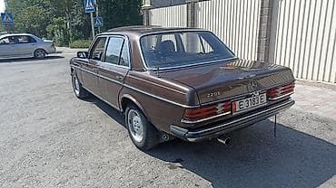 v class: Mercedes-Benz W123: 1984 г., 2 л, Механика, Бензин, Седан — 5