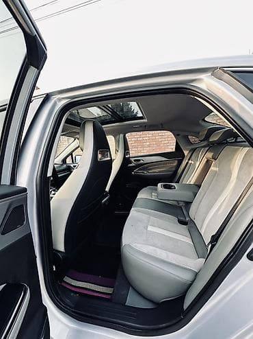 продаю с: BYD : 2023 г., Автомат, Электромобиль, Седан — 5