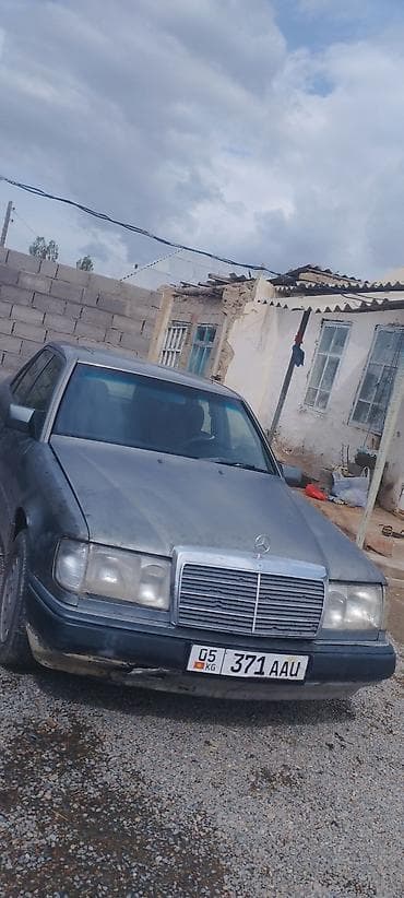 bmw g05 2020: Mercedes-Benz W124: 1989 г., Седан — 2