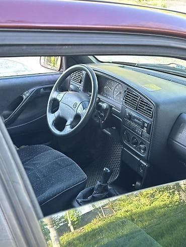 audu a4: Volkswagen Passat: 1993 г., 1.8 л, Ручные, Бензин, Седан — 6