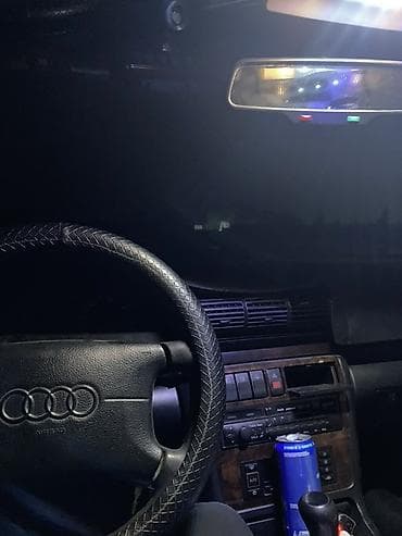 Audi: Audi A4: 1995 г., 2.8 л, Механика, Бензин, Седан — 3