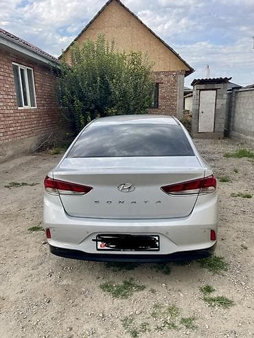 w210 e280: Седан бизнес-класса, серебристый кузов. Основные особенности: - — 5