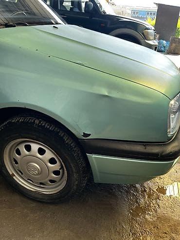 maxima j30: Volkswagen Golf: 1992 г., 1.8 л, Хэтчбэк — 4