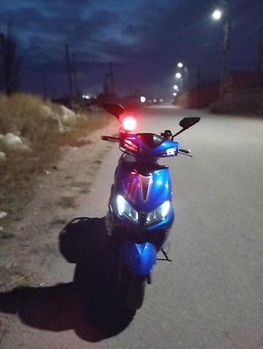 семёрка новый: Тип скутера M8, 150 куб. см, Бензин, Б/у — 2