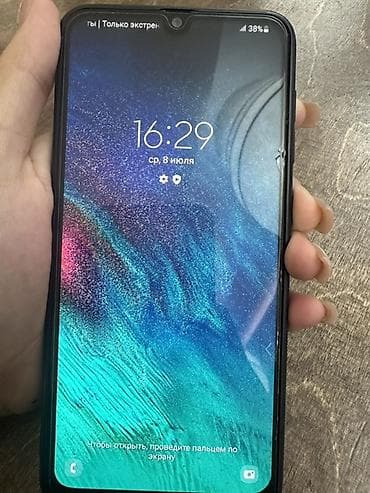 studio display: Samsung Galaxy A30, Б/у, 32 ГБ, цвет - Черный, 2 SIM — 3