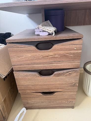 сервант для посуды: Письменный/туалетный стол с тумбой - Материал: ЛДСП с текстурой под — 3