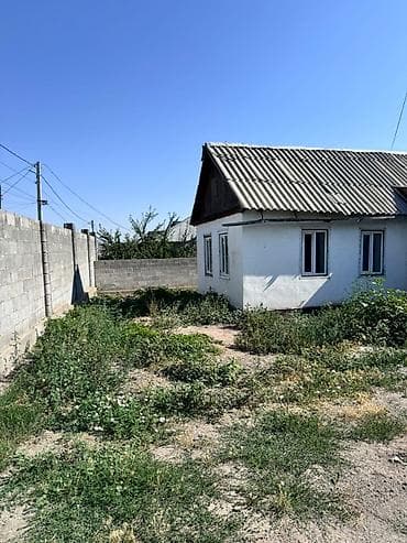 Продаётся дом в Байтике Топовая локация — рядом находится школа at lalafo.kg Продаётся дом в Байтике Топовая локация — рядом находится школа