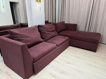 Бурчу бар диван, Жастыктар менен, Үч кишилик