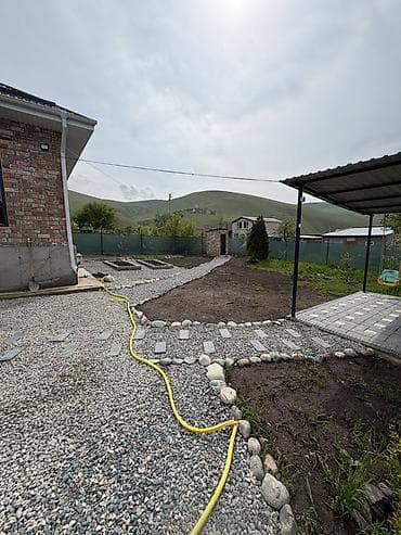 у реки: Продаётся дача в селе Кунтуу дача Радуга. От города 13 км. Вода — 3