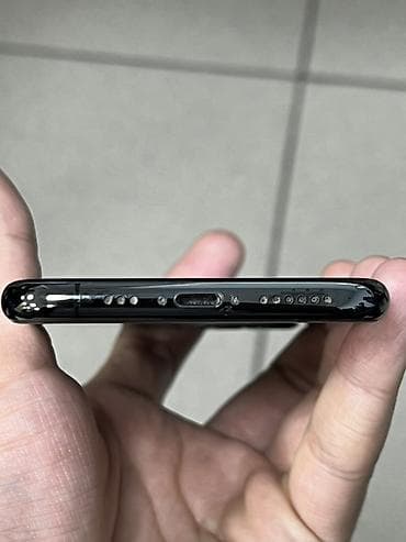 iphone мини: IPhone 11 Pro, Space Gray — 3