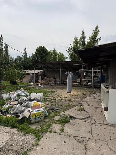 продаю бизнес бишкек: Продается частный дом Адрес: Мыкан Площадь участка: 15 соток по — 3