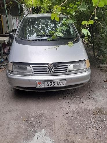 Унаа сатуу: Volkswagen Sharan: 1996 г., 2 л, Кол менен иштөөчү, Бензин, Вэн/Минивэн — 1