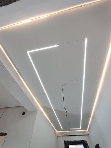 Строительство под ключ: Ванная комната с отделкой под мрамор: керамогранит на полу и стенах — 8