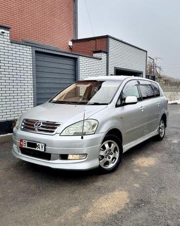 машины за 1000000: Toyota Ipsum: 2003 г., 2.4 л, Автомат, Газ, Минивэн — 1