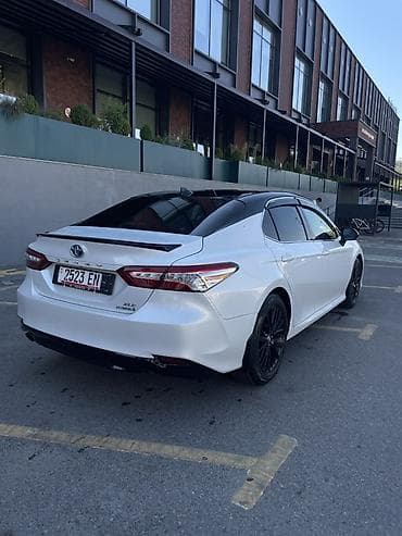 camry: Toyota Camry: 2020 г., 2.5 л, Автомат, Гибрид, Седан — 4