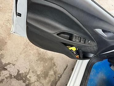 дверь передняя chevrolet onix: Chevrolet Onix: 2020 г., 1 л, Автомат, Бензин, Седан — 4
