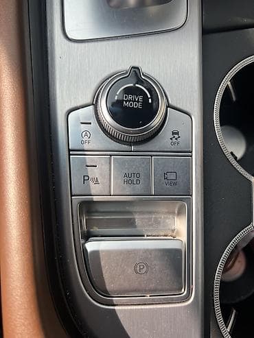 Транспорт: Hyundai Genesis: 2018 г., 2 л, Автомат, Бензин, Лифтбек — 8