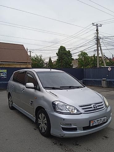 corolla: Toyota Ipsum: 2002 г., 2 л, Механика, Дизель, Минивэн — 2