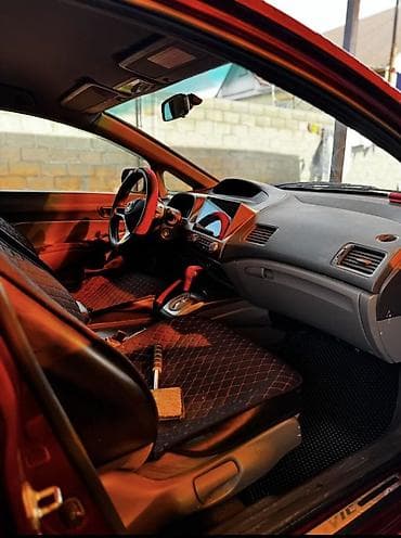01: Honda Civic: 2008 г., 1.8 л, Автомат, Бензин, Седан — 6