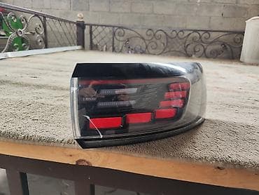 на грузовое авто: Задний правый фонарь VW ID 4 — 1